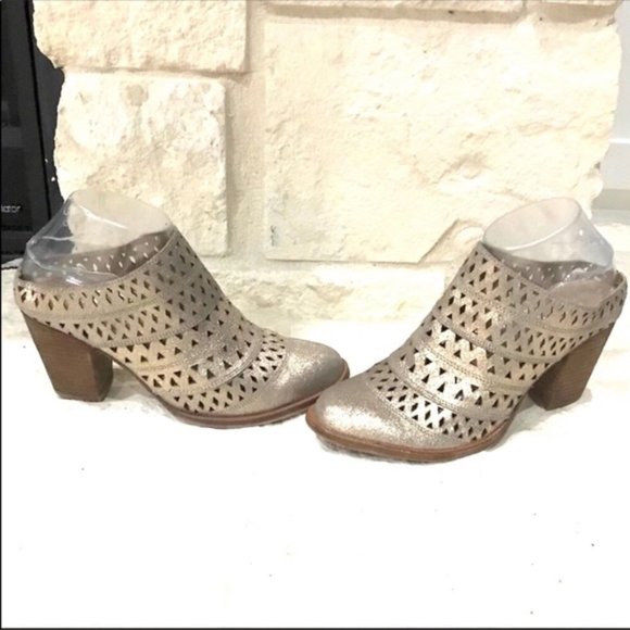 Steve Madden Gold Dust Harmony Stacked Heel Mule - Picture 5 of 10